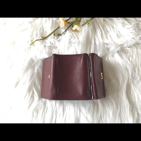 ❌SOLD❌ Michael Kors Small Flap Wallet ✨ - Picture 5 of 8